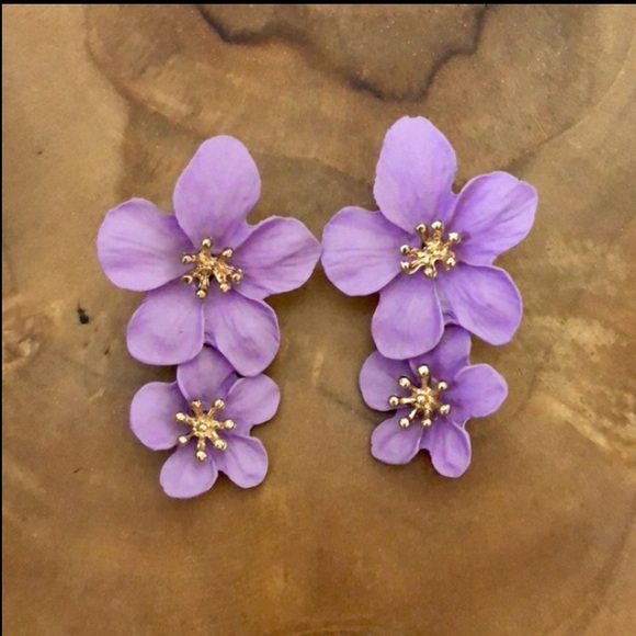 Lavender Floral Statement Earrings - Picture 2 of 5